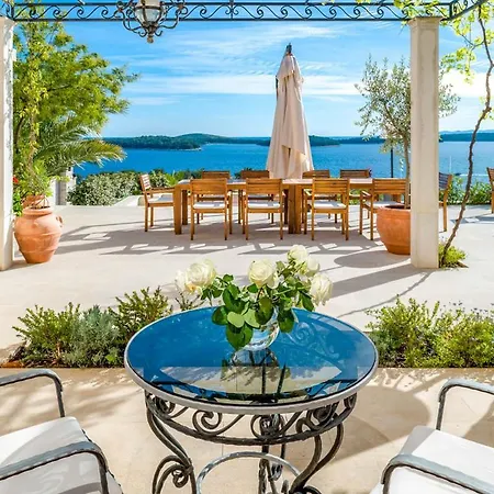 Hvar Sleeps 14 Pool Air Con Wifi * Hvar Town