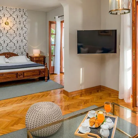 Villa Hvar Sleeps 14 Pool Air Con Wifi