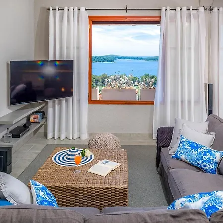 Hvar Sleeps 14 Pool Air Con Wifi Hvar Town
